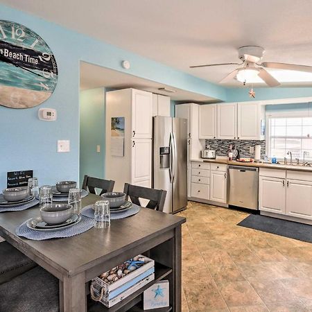 Surfside Beach Gem With Deck - 1 Block To Shore! Freeport Exterior foto