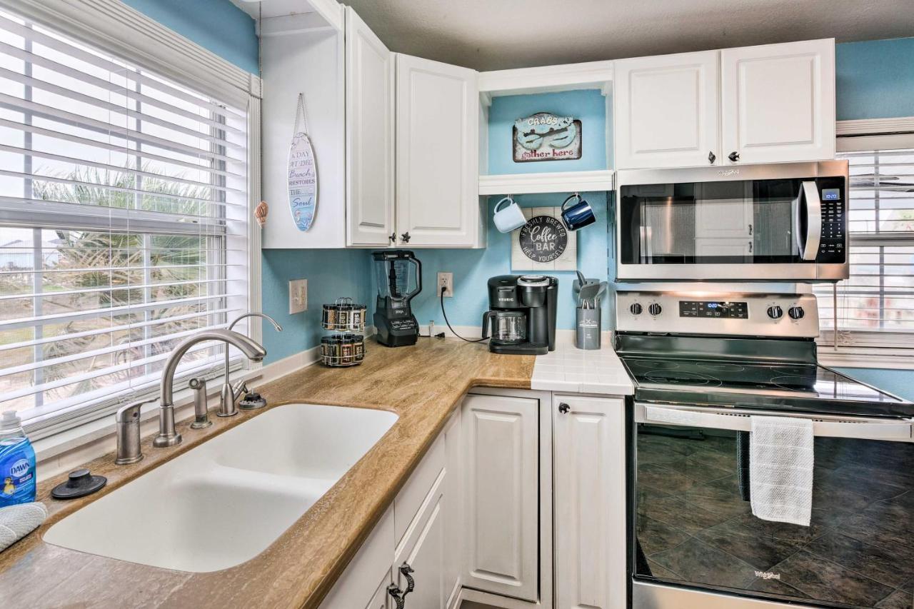 Surfside Beach Gem With Deck - 1 Block To Shore! Freeport Exterior foto